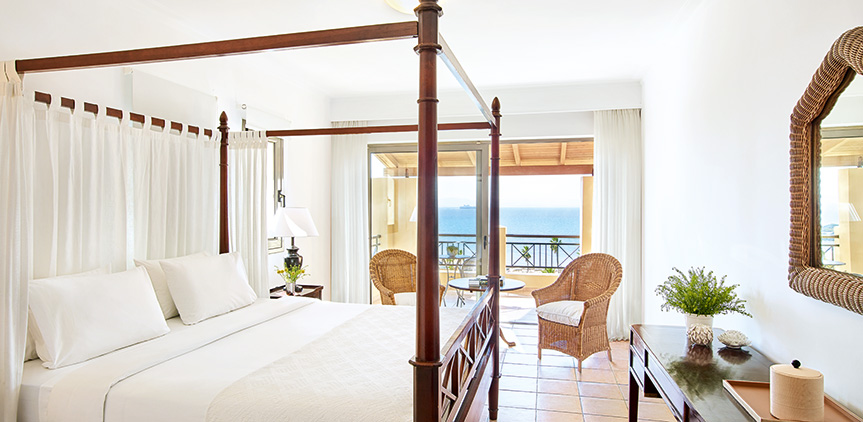 02-family-room-direct-sea-view-luxury-resort-peloponnese